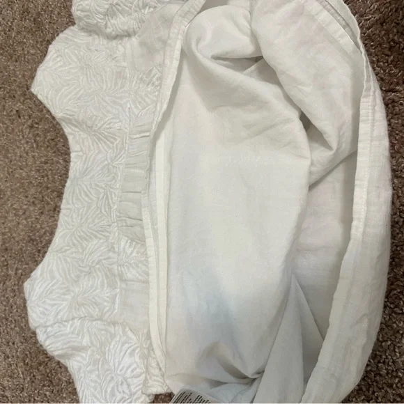 White Vineyard Vines Blouse - Picture 5 of 6